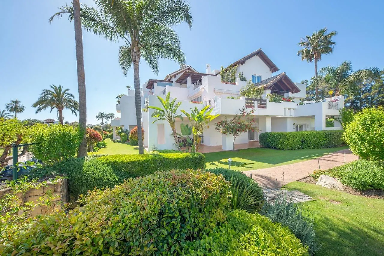 Alcazaba Beach, Beach Front Complex In Estepona Apartment