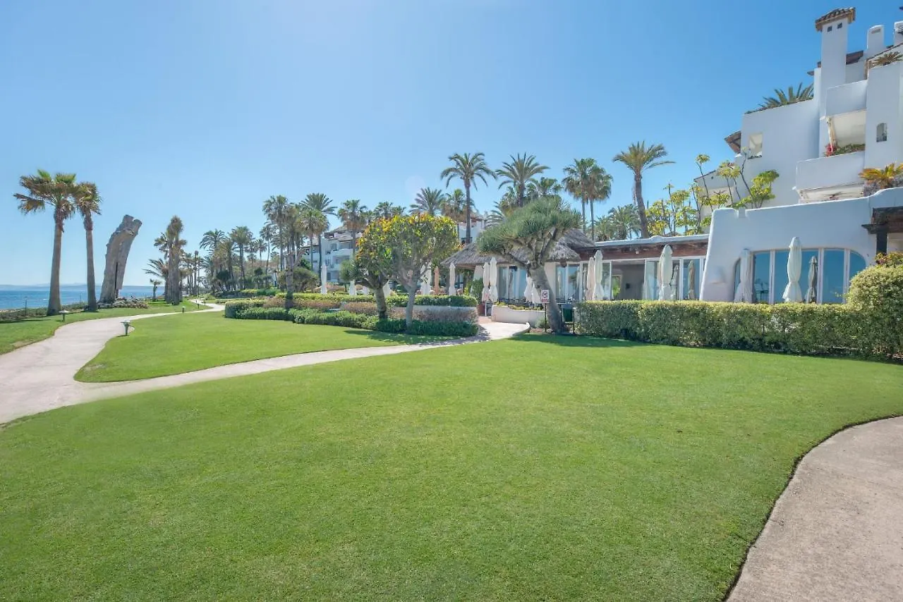 Apartment Alcazaba Beach, Beach Front Complex In Estepona Spain