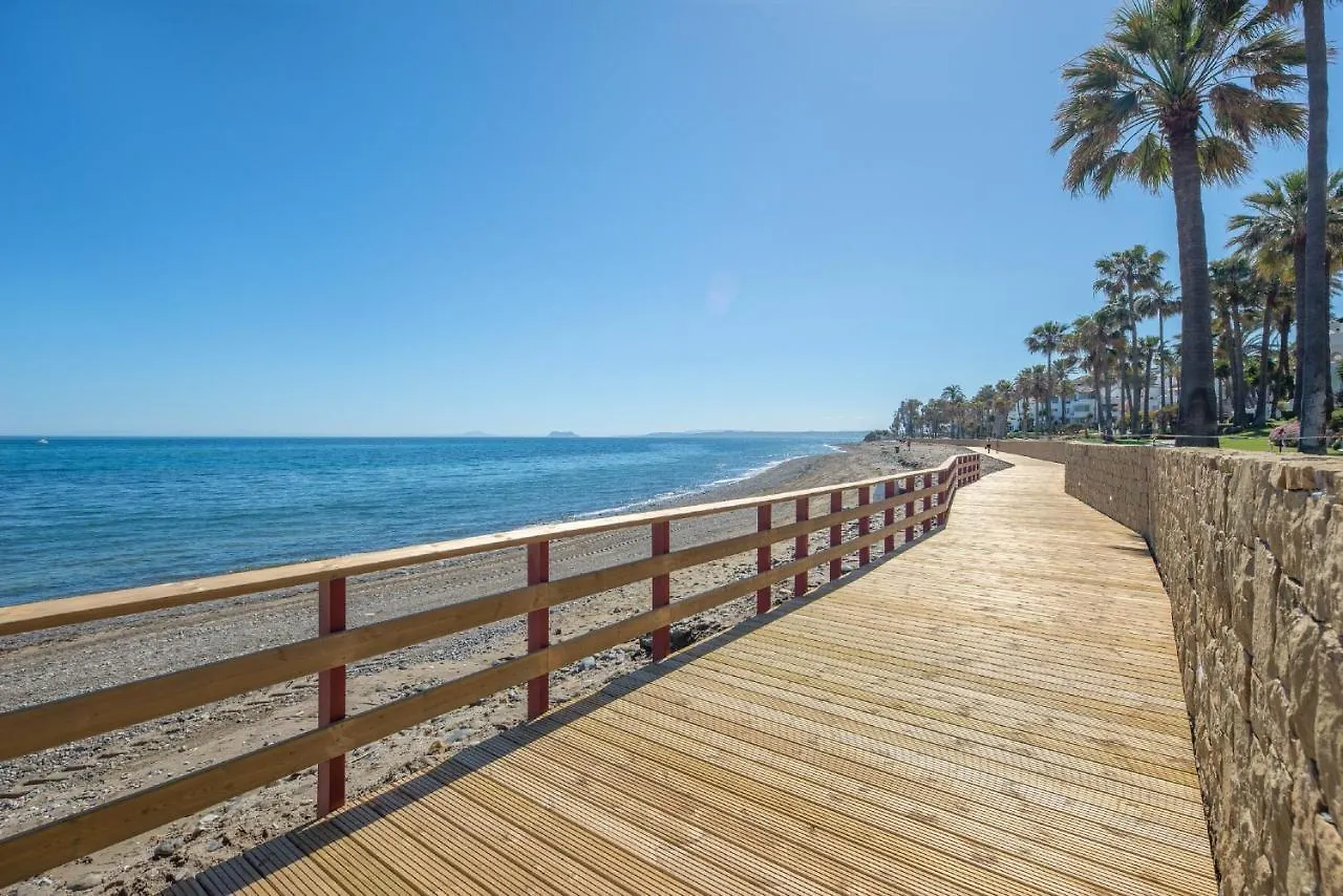 Alcazaba Beach, Beach Front Complex In Estepona Apartment